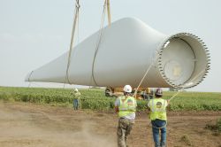 transporting a turbine blade