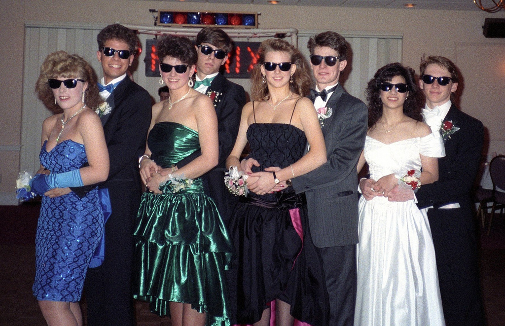 Group shot of prom-goers.