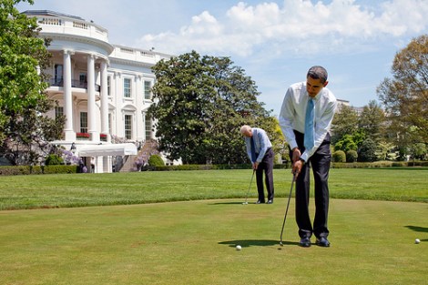 Obama playing golf closer to home