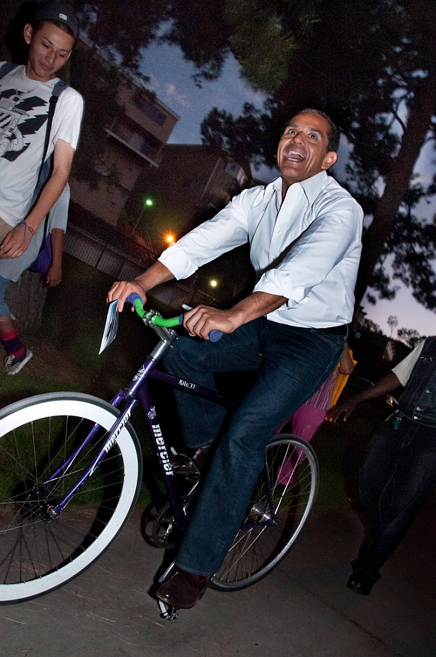 mayor on bike