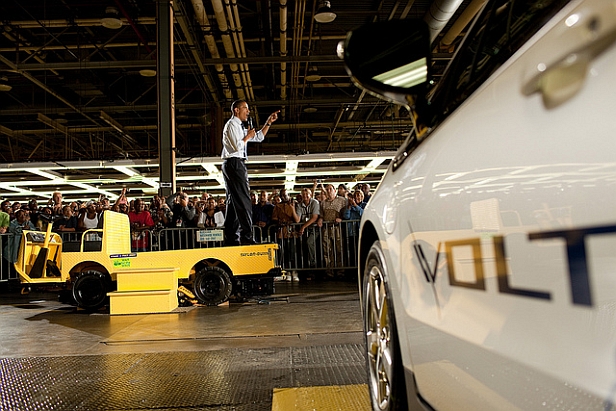 Obama in Volt factory