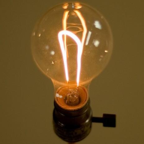 dim incandescent light bulb