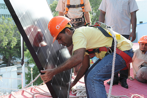 President of the Maldives installing solar.