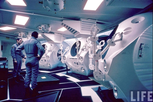 2001 A Space Odyssey astronauts