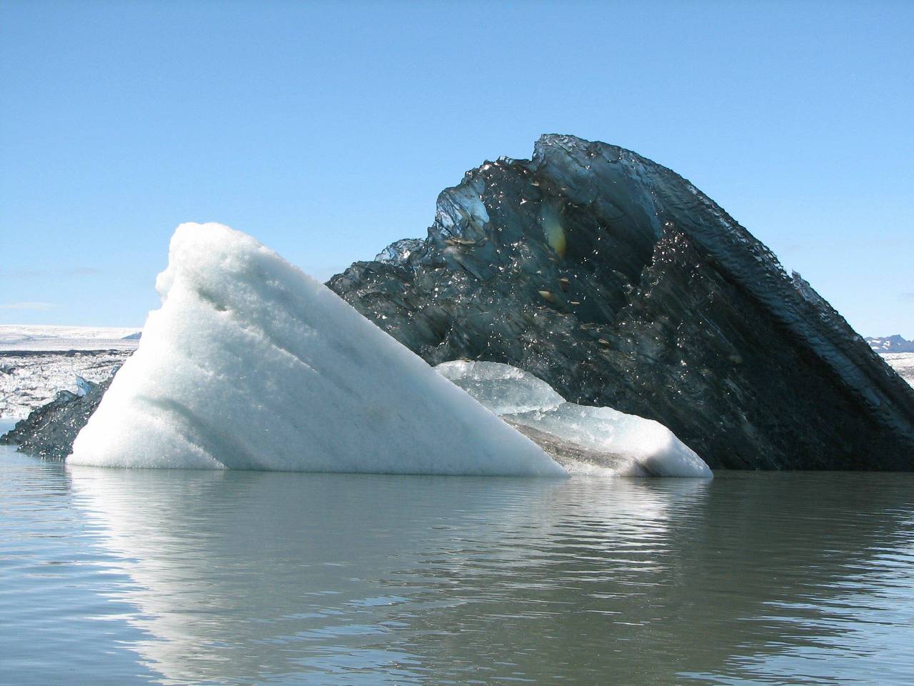 hed blyant Undskyld mig This black iceberg is the most emo iceberg | Grist