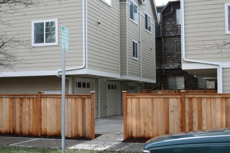 20-Seattle-townhouses-with-parking-court-flickr_jseattle