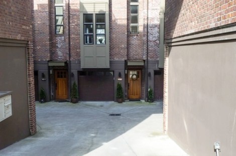 23-Seattle-Capitol-Hill-townhouses-inside-parking-court-by-Matthew-Amster-Burton