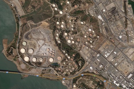 The Chevron refinery's sprawl over Richmond, Calif.