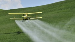 crop-dusting-pesticide-roundup-field-plane-hplead