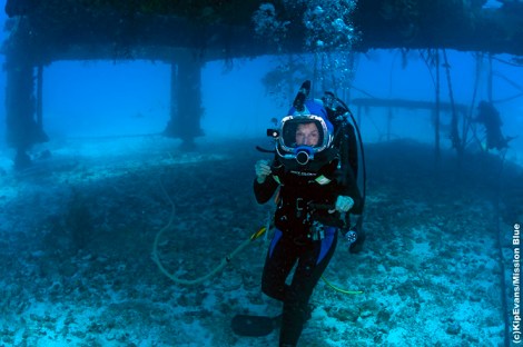 Earle walks beneath the Aquarius habitat off Key Largo, Fla.