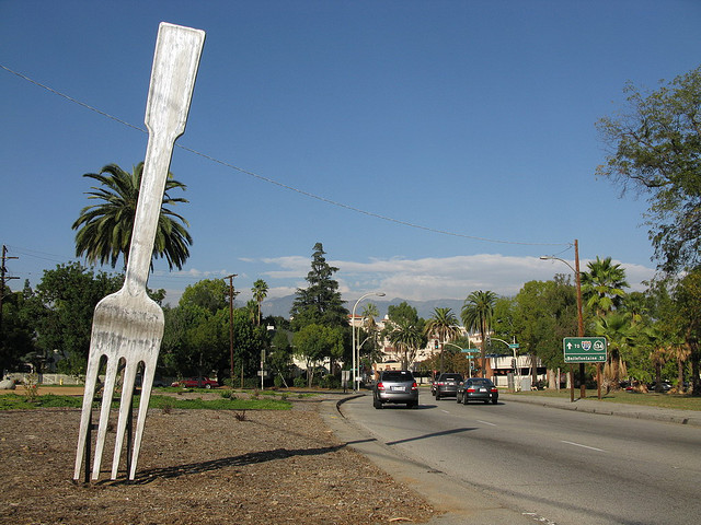 Giant forks store