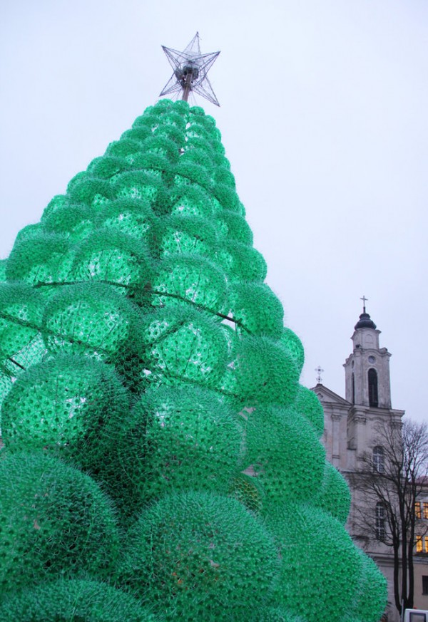 10 christmas decor using plastic bottle ideas for a sustainable holiday