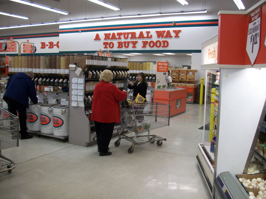 A winWinco situation Grocery chain treats employees well and has low