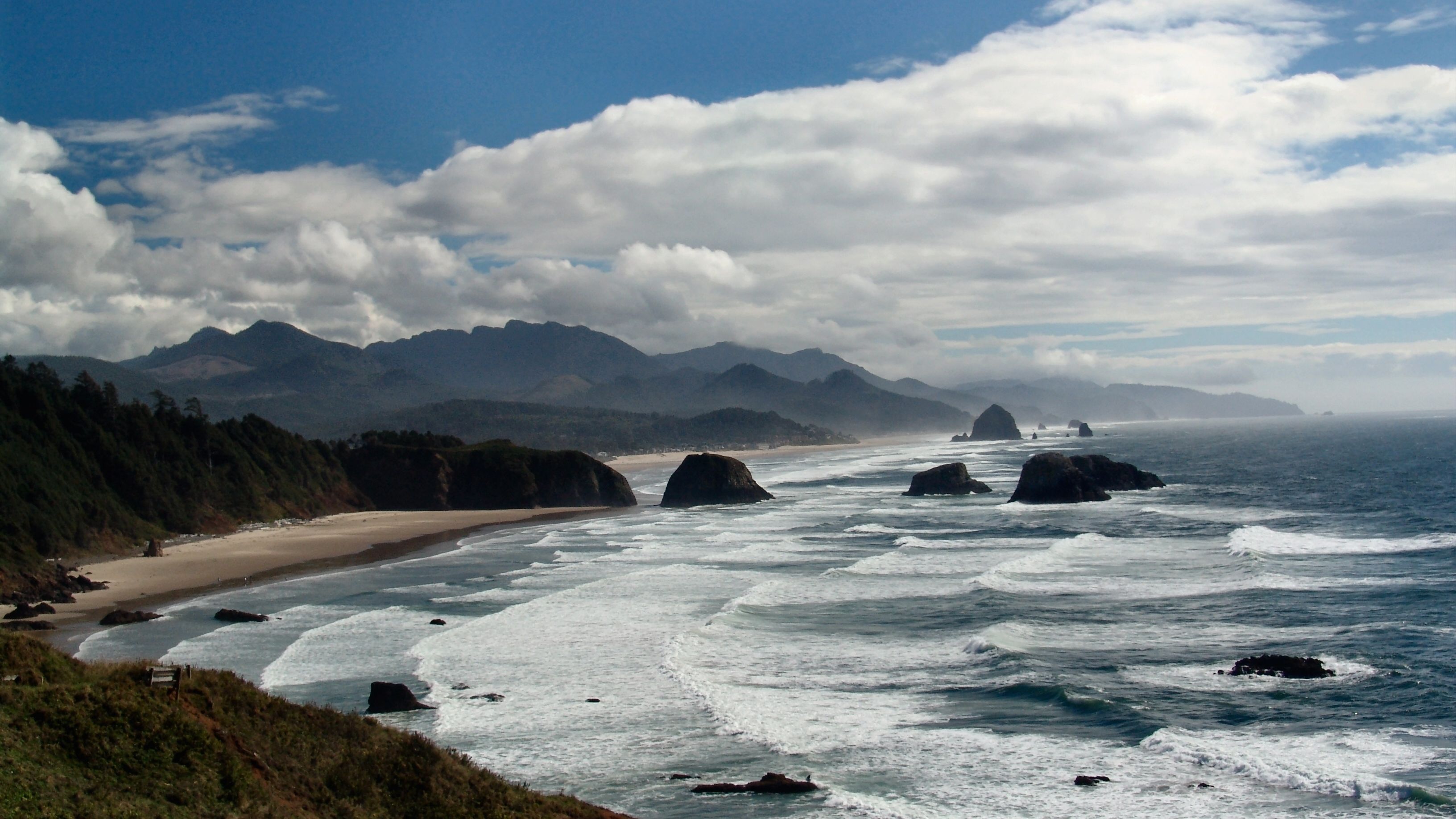 Wave energy finally gets its day in the water off the Oregon coast | Grist