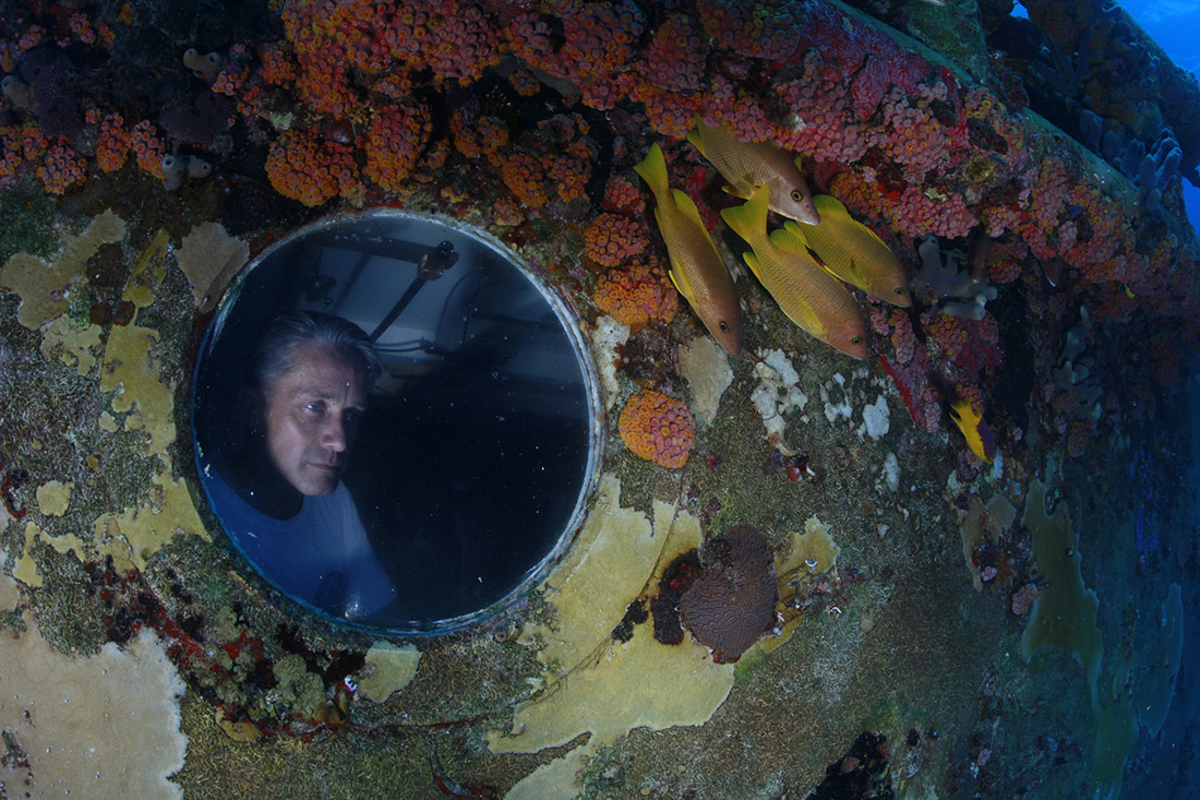 Fabien Cousteau pulls a Spongebob to live at the bottom of the sea for ...