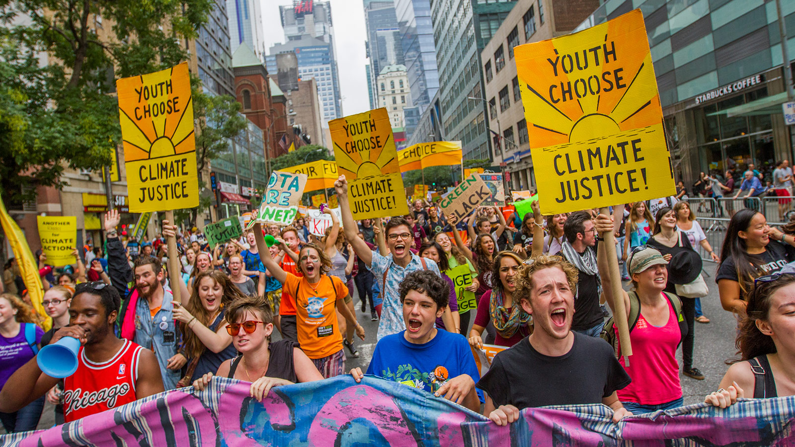 Check out these great photos of the NYC climate march Grist