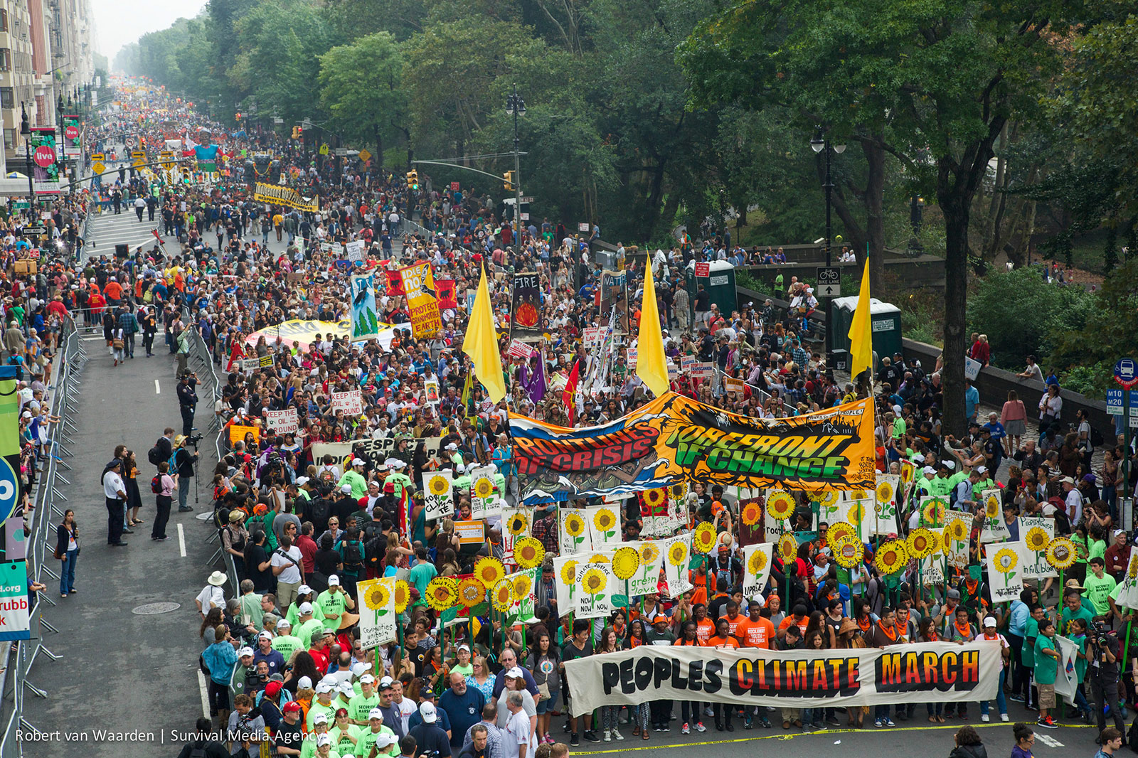Check out these great photos of the NYC climate march Grist