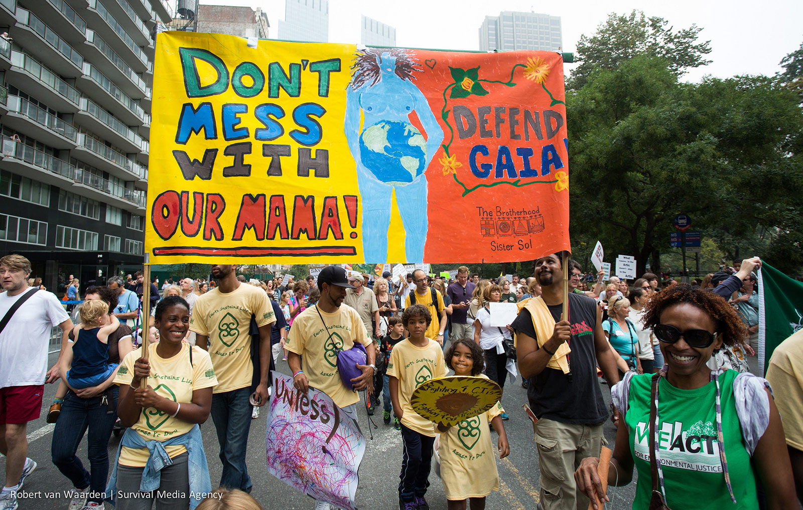 Check out these great photos of the NYC climate march Grist