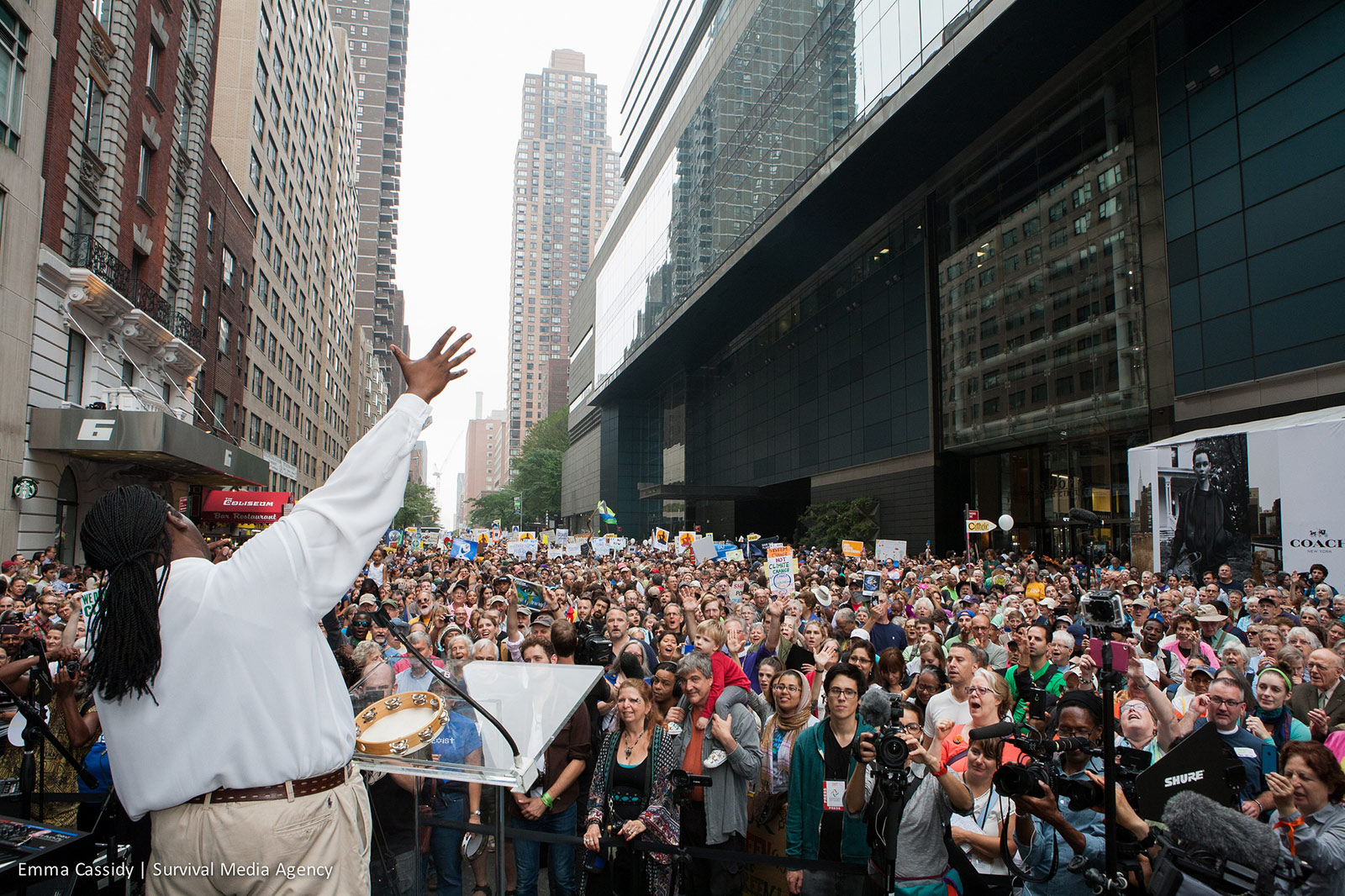 Check out these great photos of the NYC climate march Grist