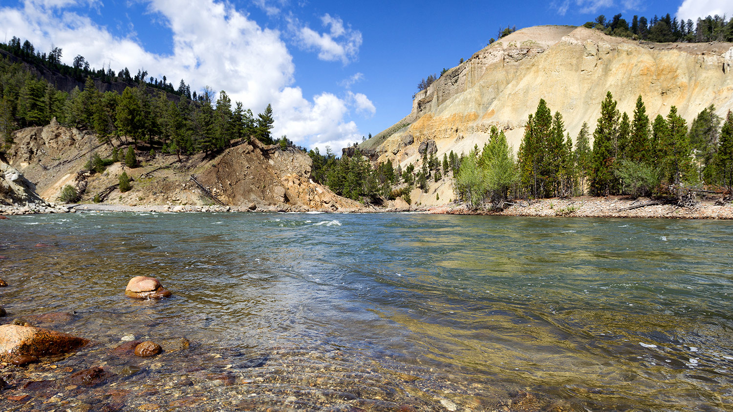 the-yellowstone-river-didn-t-have-enough-oil-in-it-apparently-grist