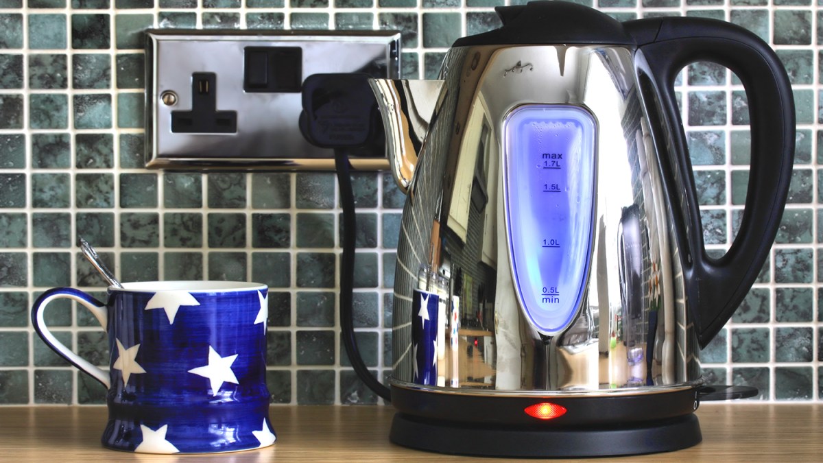 Boiling water tap vs instant kettle vs kettle: which is best for