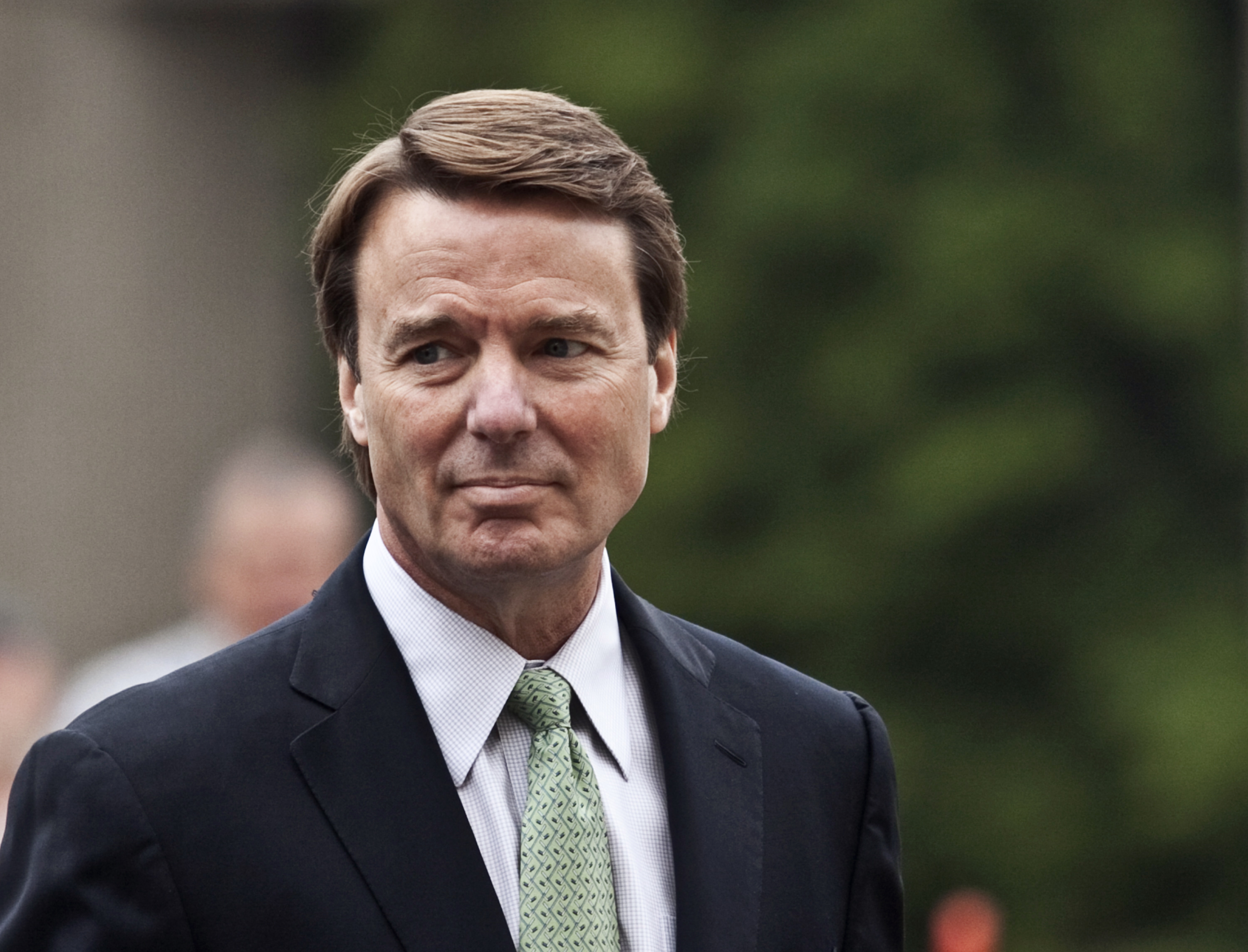 John Edwards tries to weasel his way in on the Volkswagen emission suit ...