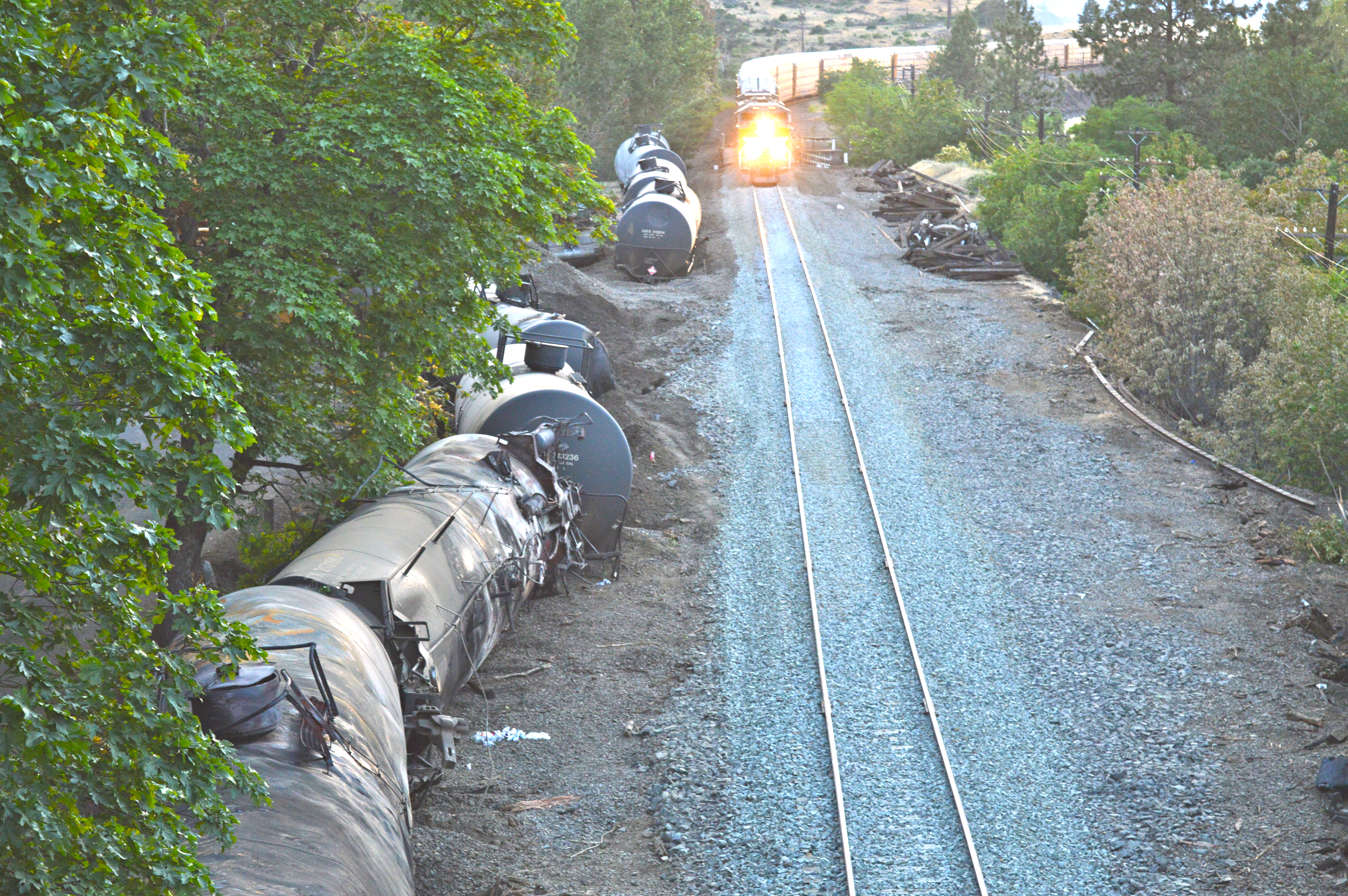 Oregon explosion reminds us that oil trains are “weapons of mass ...