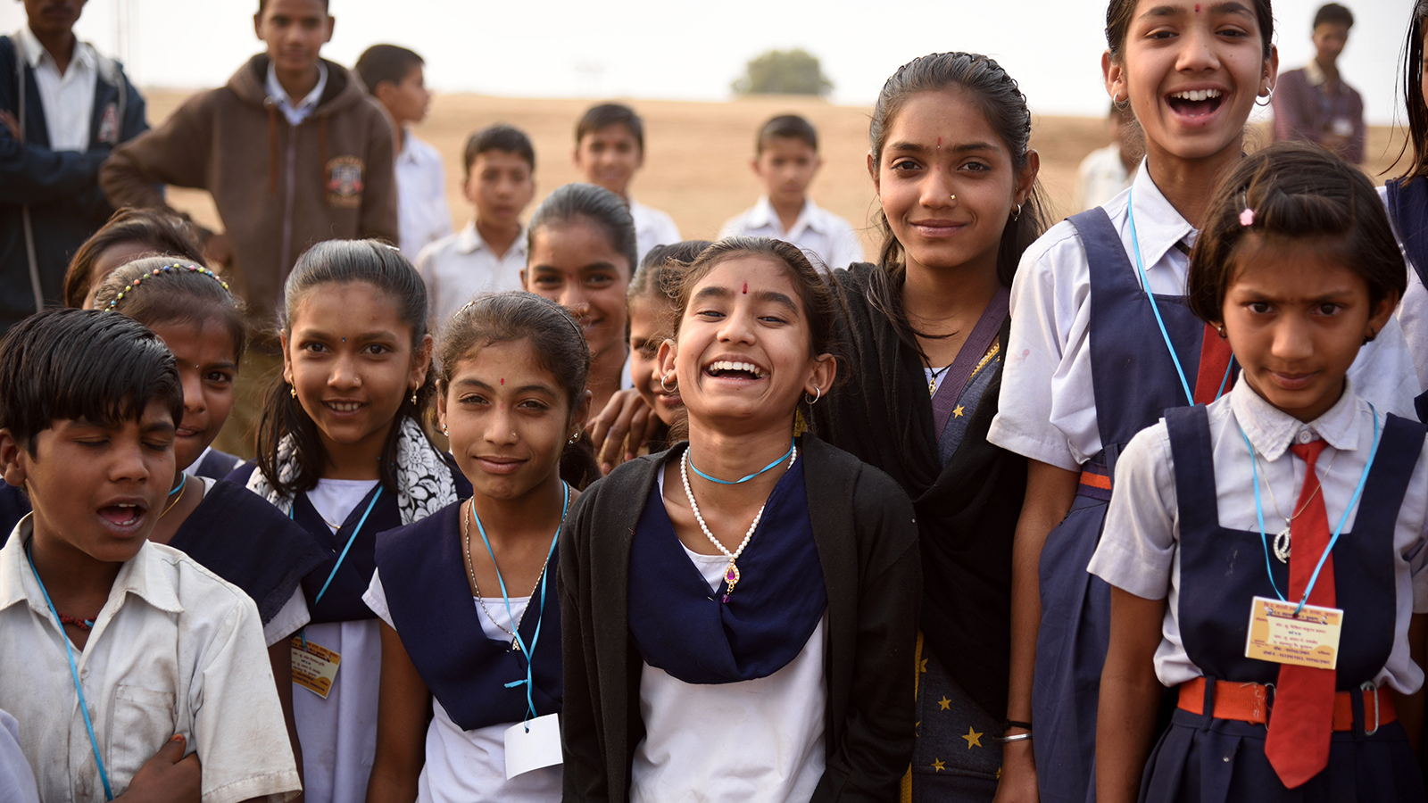 India school. Indian School. Indian School girl visible. Indian schoolchildren. Dangerous indian School.