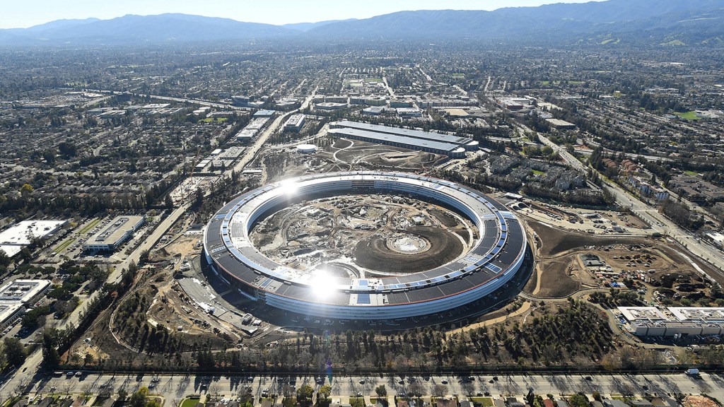 Actually Apple S Shiny New Office Park Isn T That Cool Grist