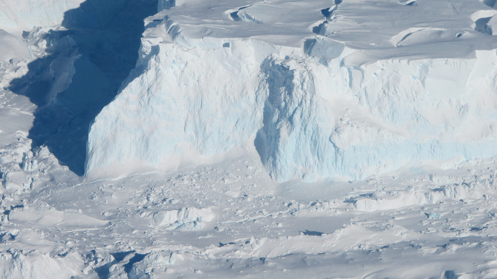 A photograph of Thwaites Glacier in Antarctica
