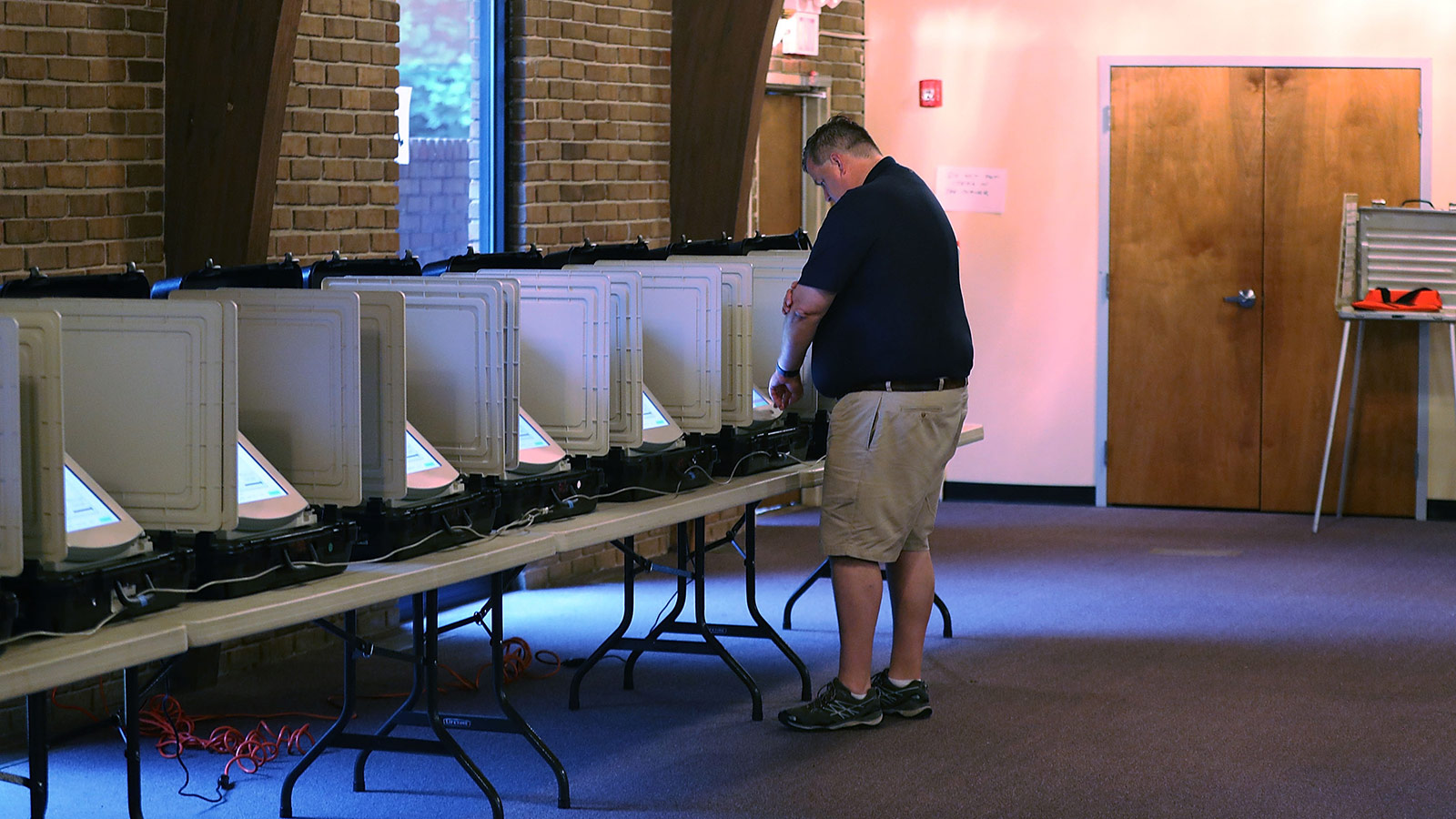 A voter casts his ballot during a special election in Georgia's 6th Congressional District special election at St. Bede's Episcopal Church on June 20, 2017 in Tucker, Georgia.