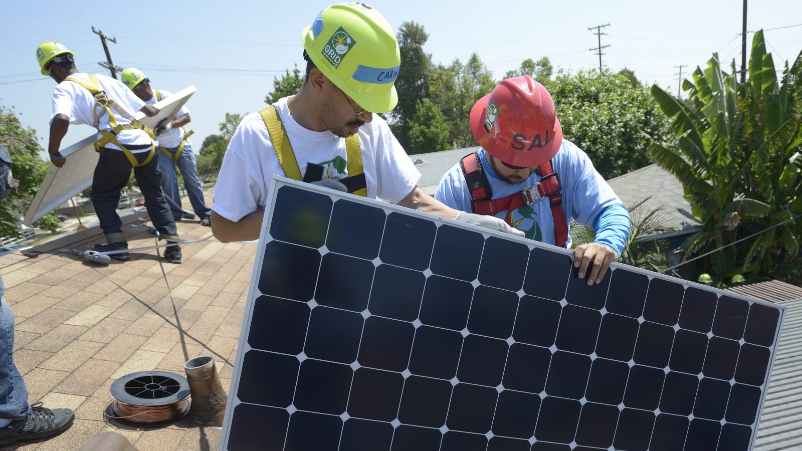 energy-equity-bringing-solar-power-to-low-income-communities-grist