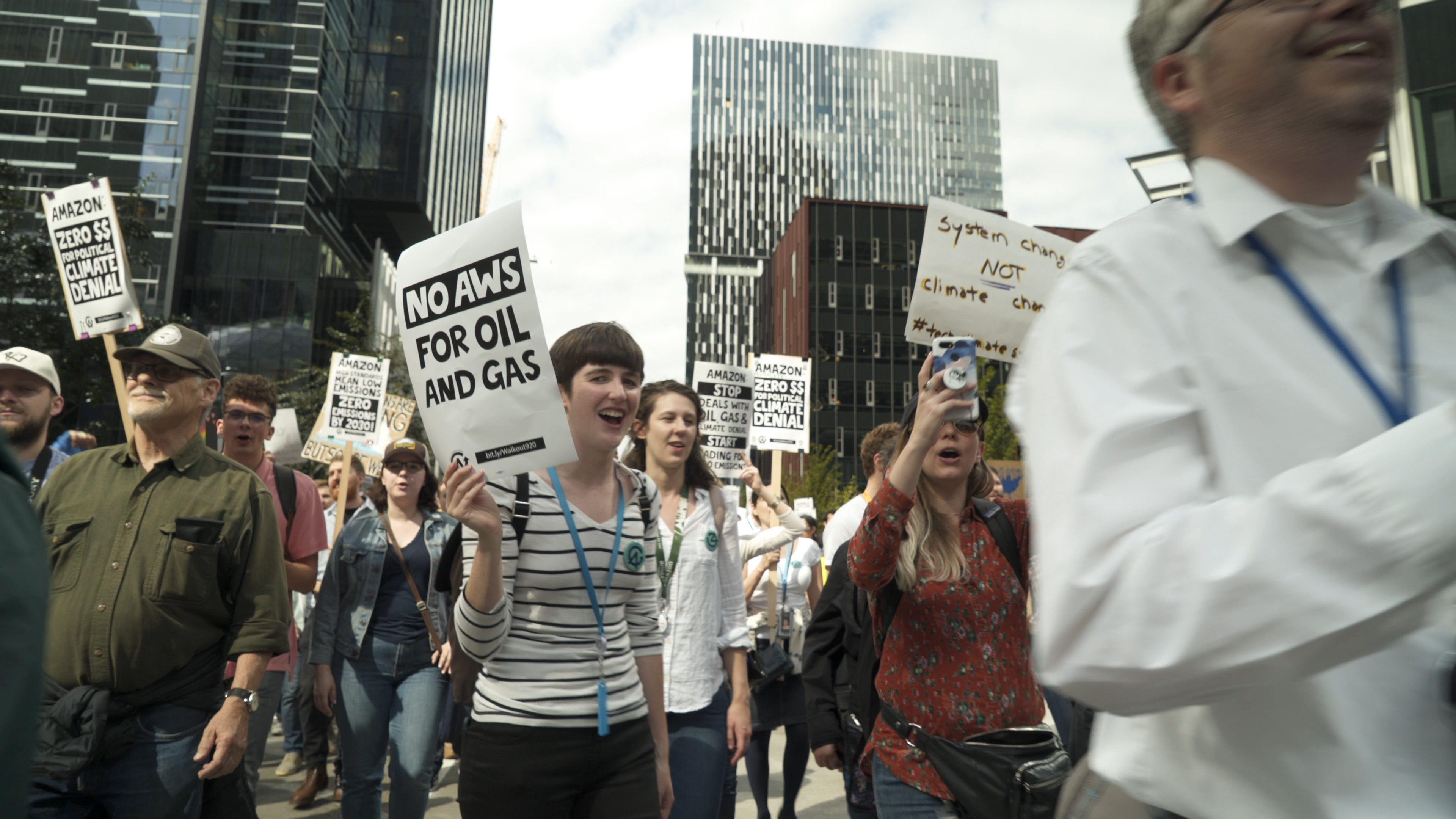 Thousands of Amazon employees walk out for climate strike | Grist