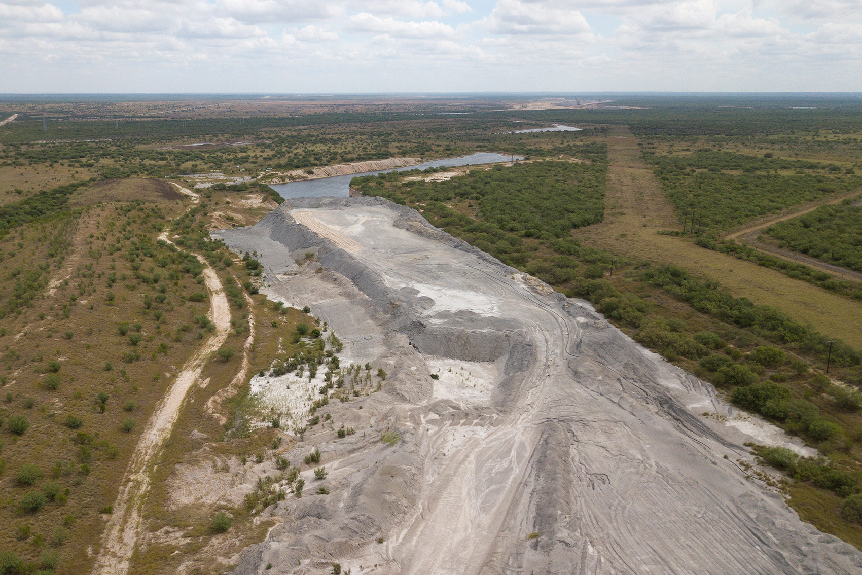 Texas coal companies are leaving behind contaminated land. The state is letting them. Grist