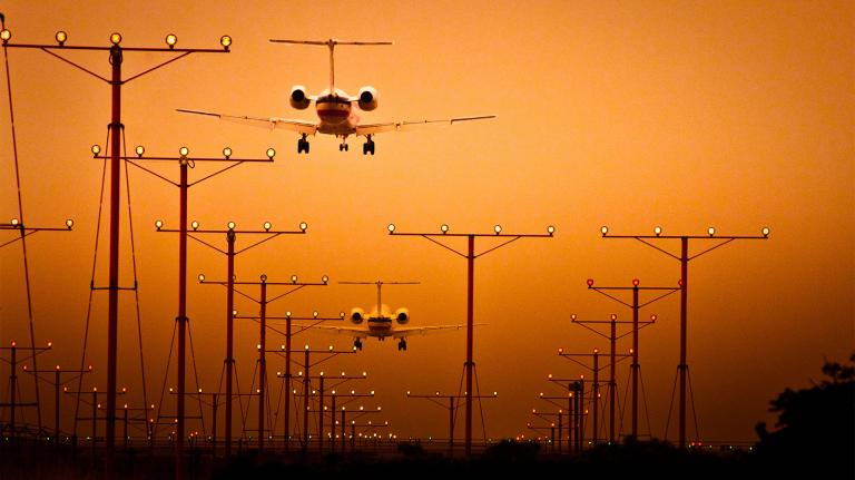 Airplanes arriving at Los Angeles International Airport