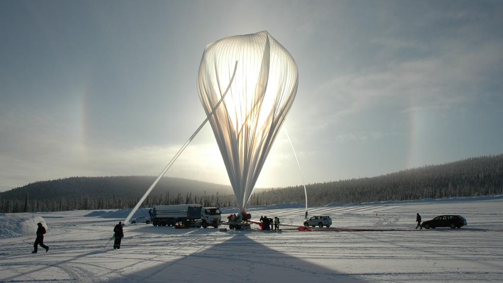 Balloon launch at Esrange Space Center, 2007.