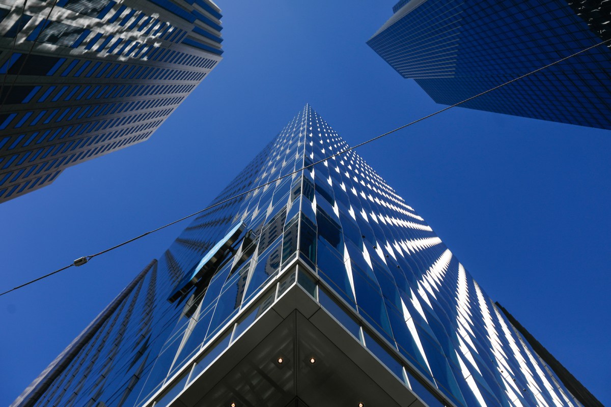 Safe and Sustainable Tall Buildings: Current Practice and Challenges For  the Future 
