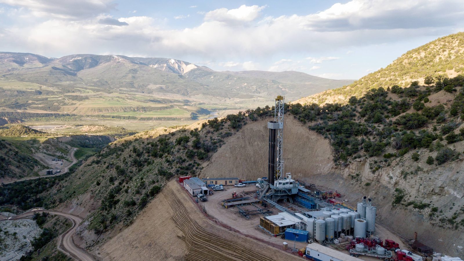 fracking drilling rig