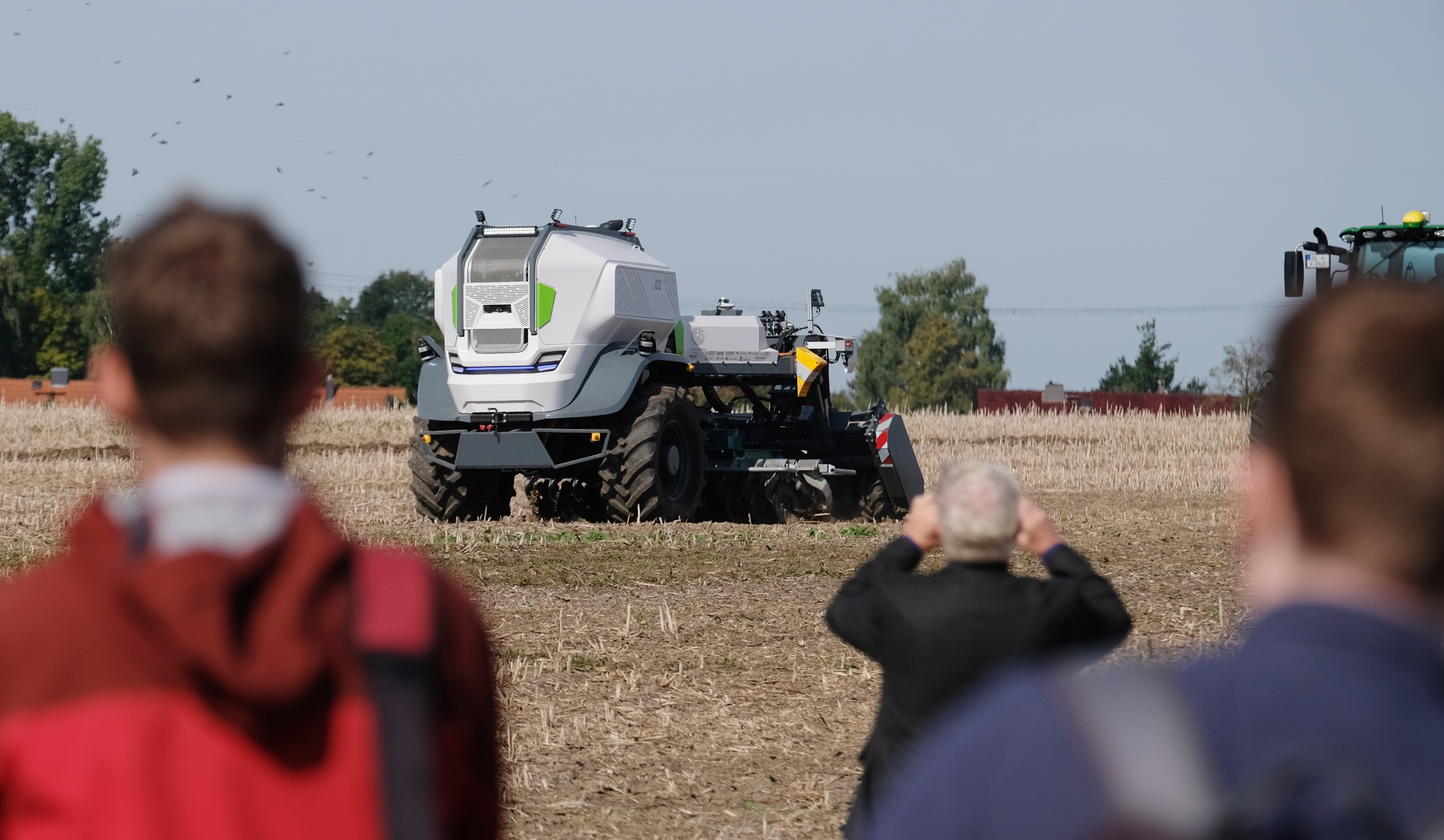 The "FSE 2" field robot at a 2021 technology show in a field in northern Saxony. The device can work the soil independently.