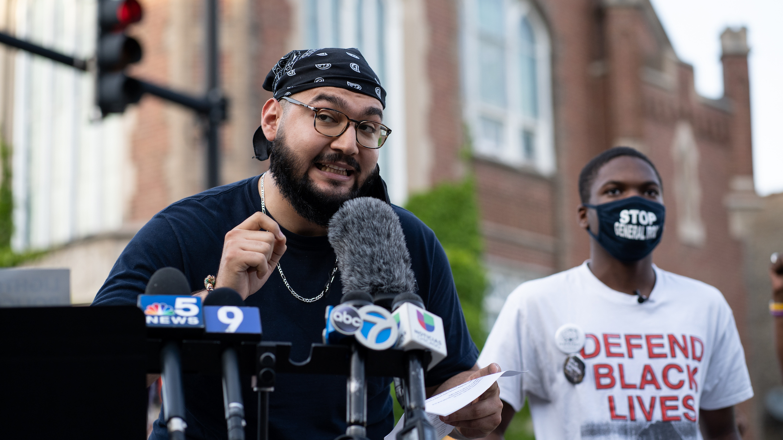 Oscar Sanchez, a participant in the General Iron hunger strike, speaks during a protest of Chicago Mayor Lori Lightfoot in 2021.