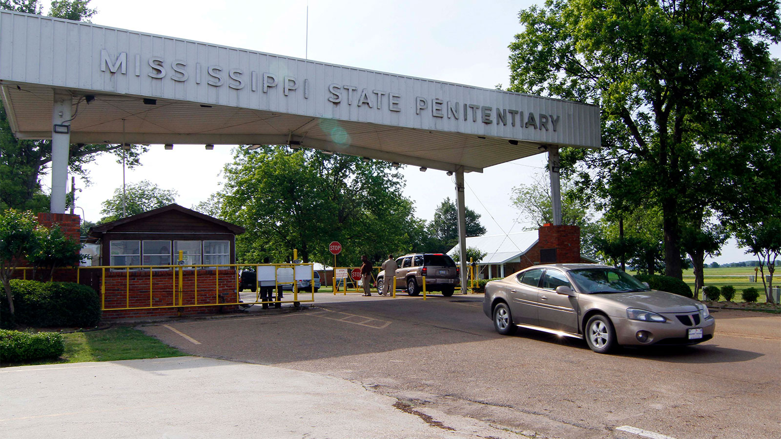 The entrance gate to Mississippi State Penitentiary