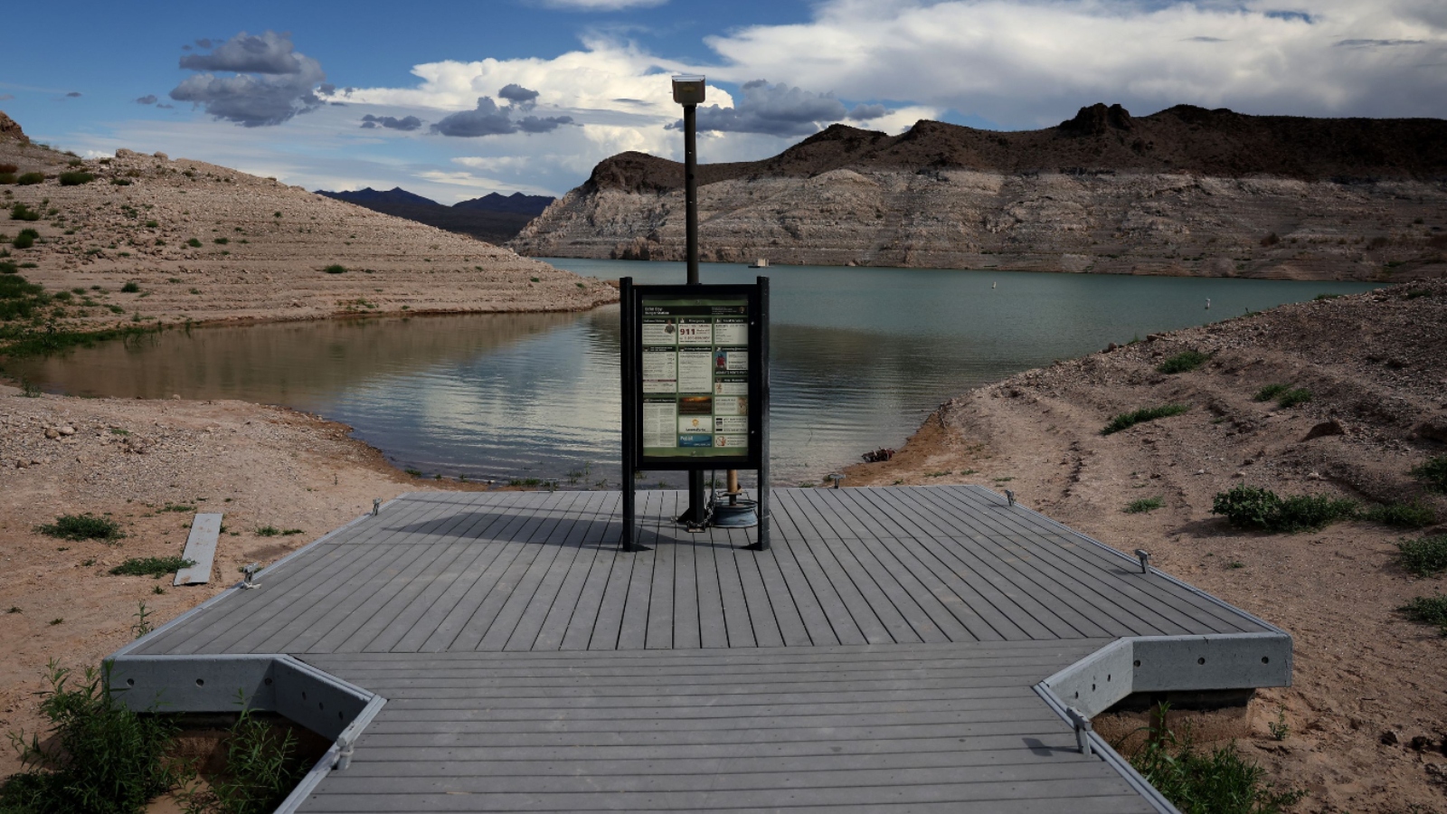 A bleached 'bathtub ring' on the banks of Lake Mead near Echo Bay.