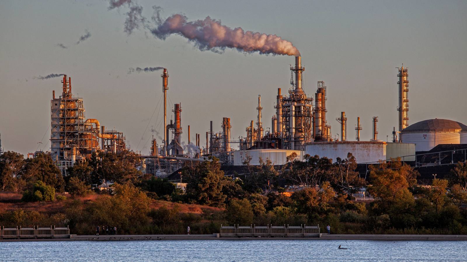 The Phillips 66 oil refinery in Wilmington, California sends pollution into the air