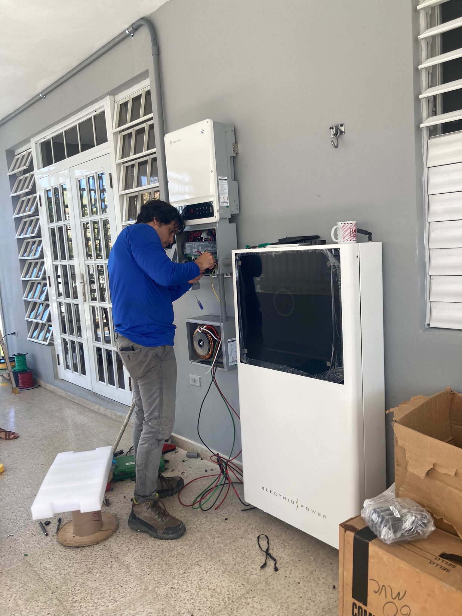 Installing a battery and inverter at a home in Isabela, Puerto Rico.