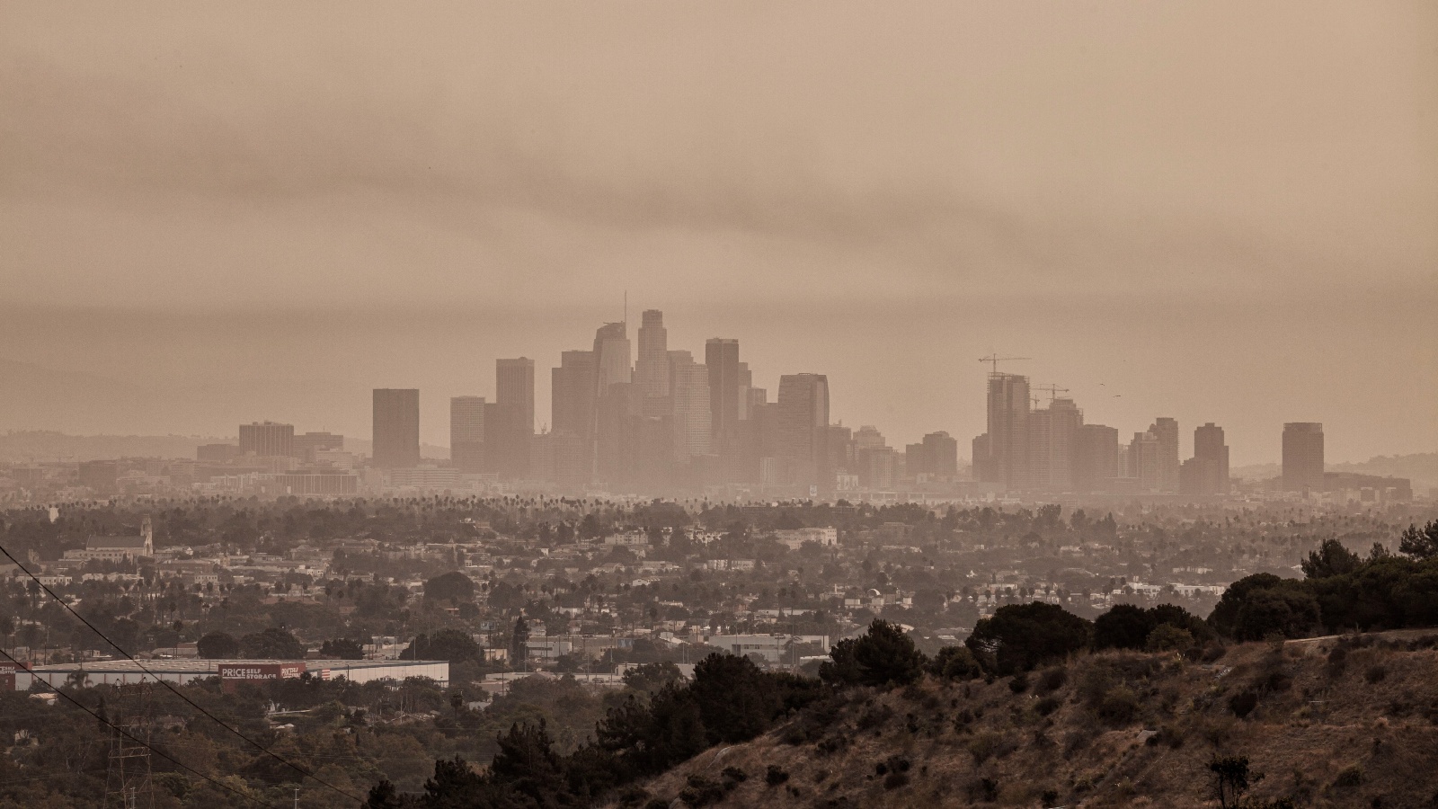 Smog hanging over LA skyline in 2020