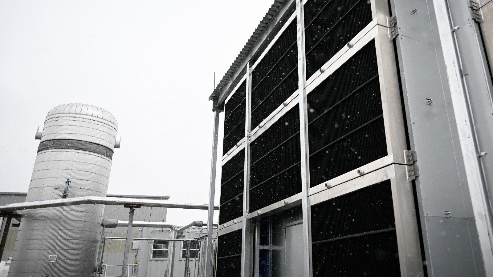 An industrial facility against a gray sky.