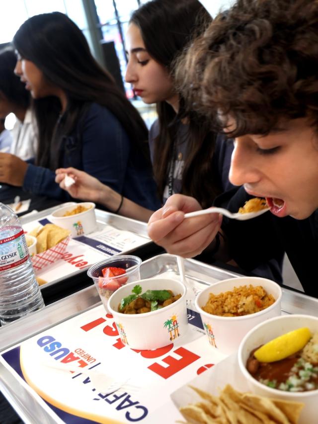 More schools than ever are serving vegan meals in California | Grist