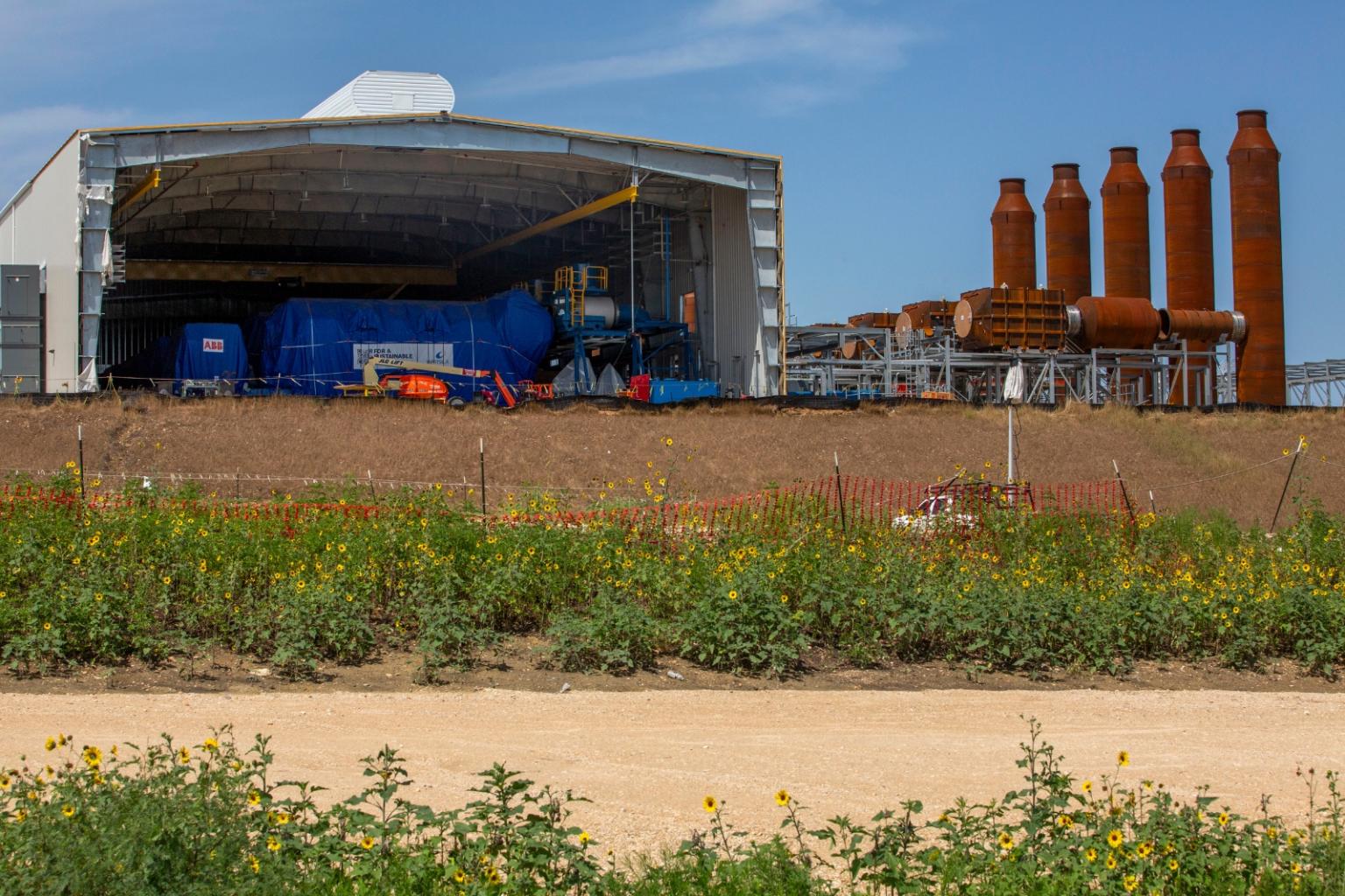 Data centers are building their own gas power plants in Texas | Grist