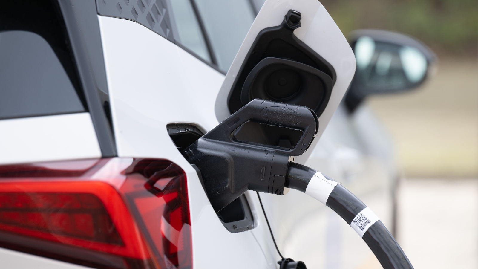 The EV battery tech that’s worth the hype, according to experts