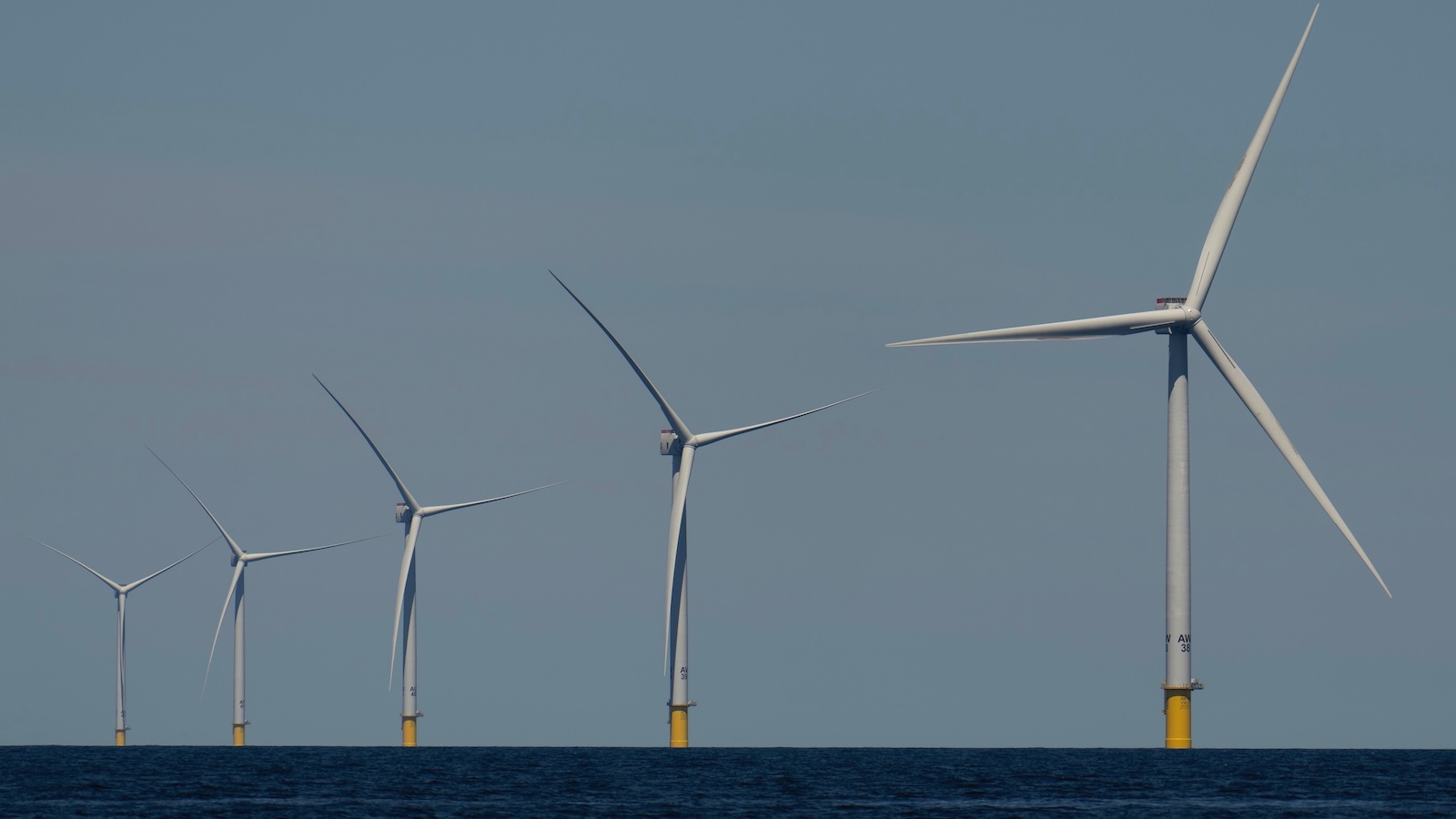 grist.org - Tik Root - Trump has always hated offshore wind. Now he's moving to kill it.